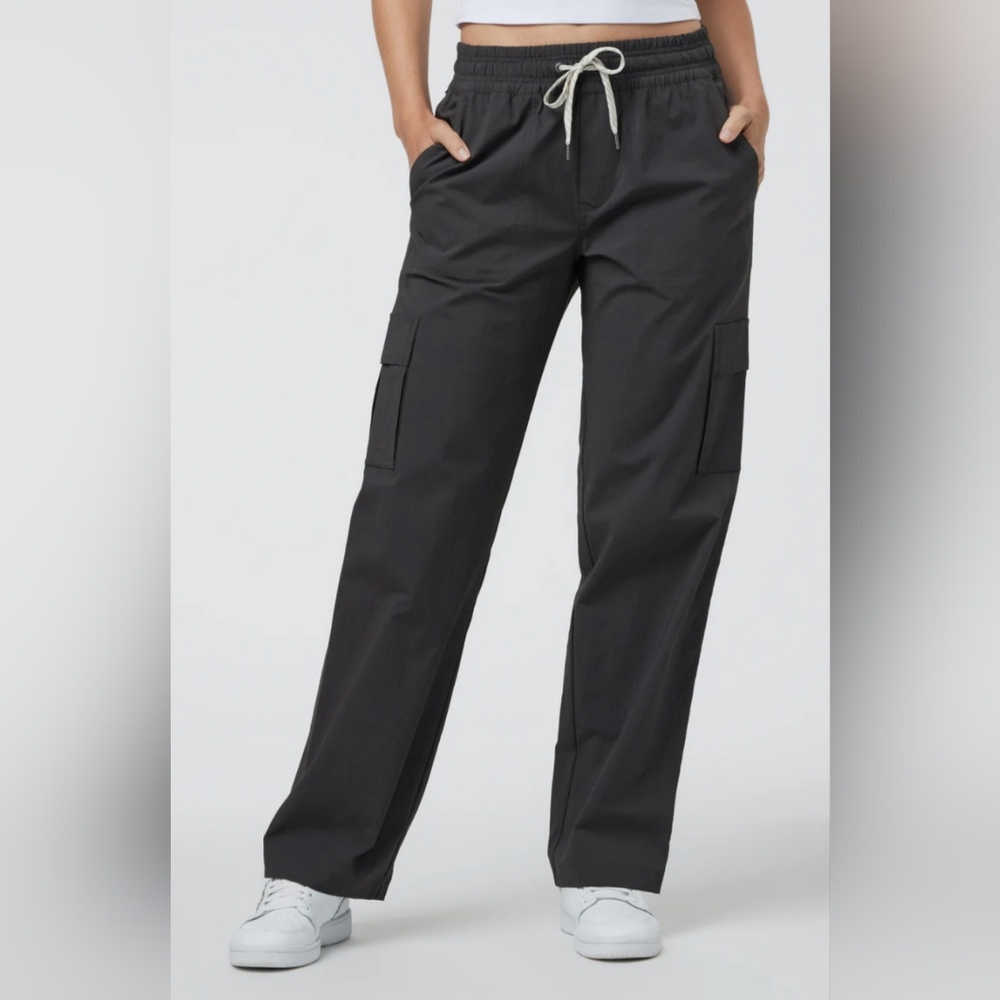 Vuori Wide Leg Cargo Pants in Charcoal with Cream Drawstring